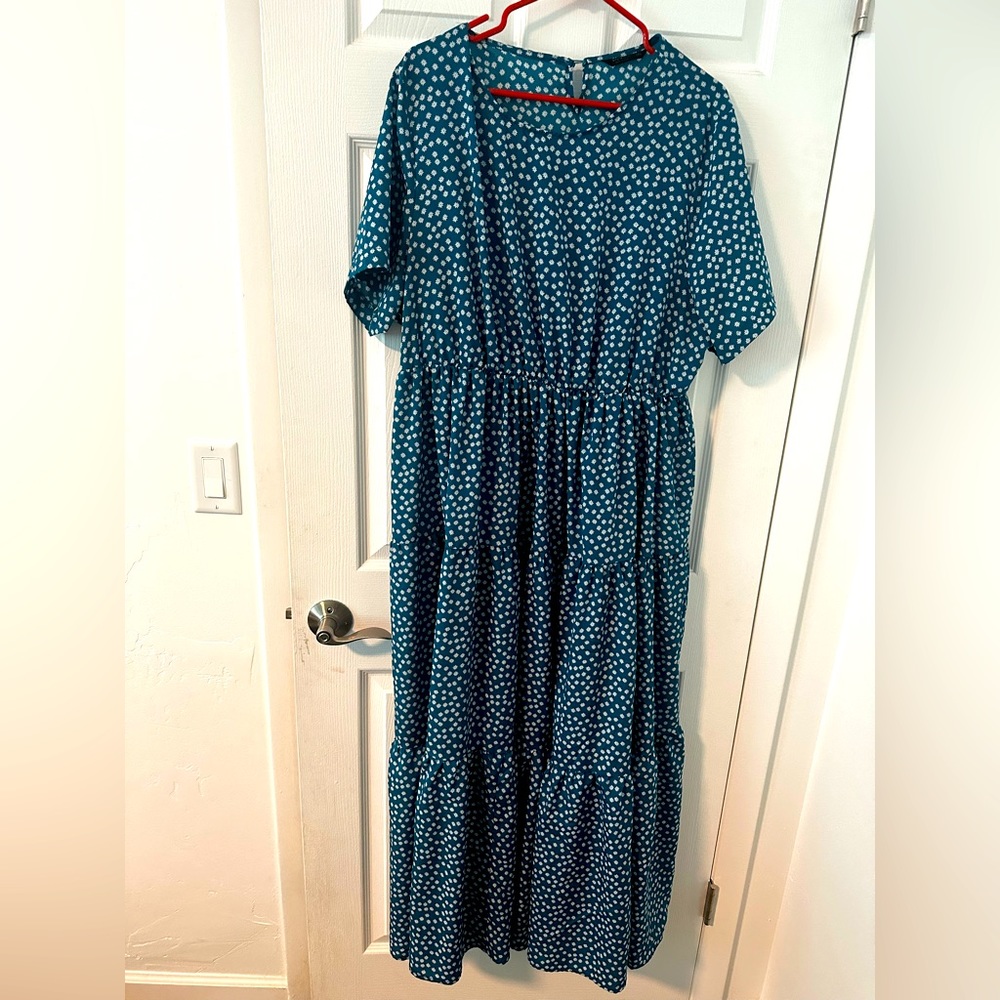 Very cute 1X dress